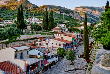 Similar image 22016332