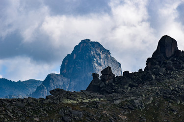 Similar image 22015375