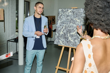 Similar image 22000792