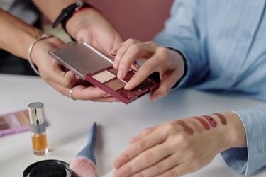 Similar image 22000432