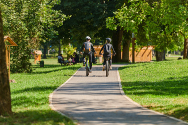 Similar image 22030082