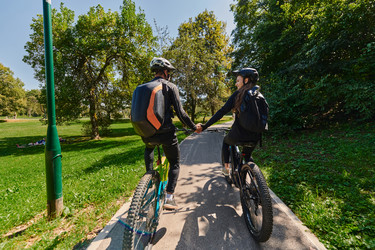 Similar image 22032958