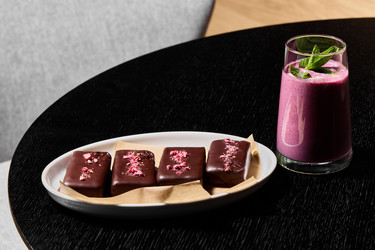 Similar image 22024378