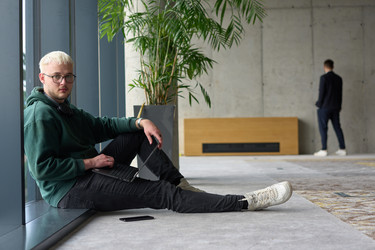 Similar image 22044319