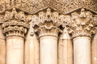 Similar image 22042829