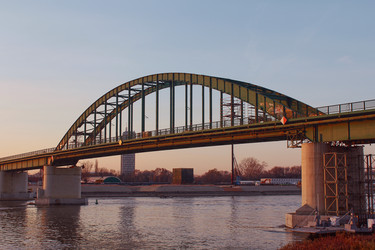 Similar image 22049997