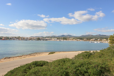 Similar image 22042004