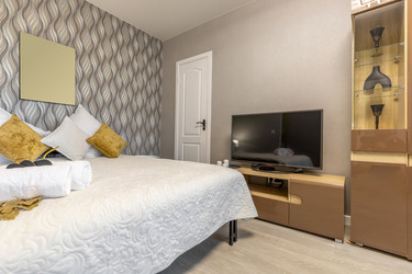 Similar image 22070014