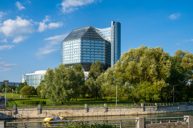 Similar image 22070388