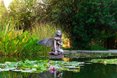 Similar image 22071172