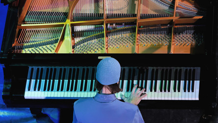 Similar image 22070705