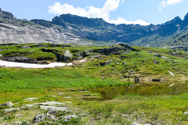 Similar image 22071564