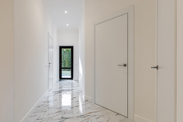 Similar image 22124583