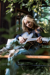 Similar image 22093518