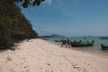 Similar image 22100081