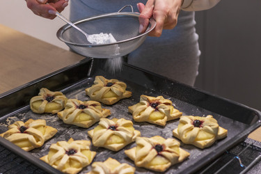 Similar image 22109200