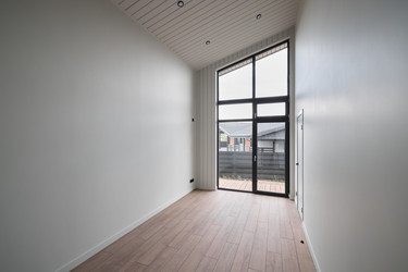 Similar image 22120429