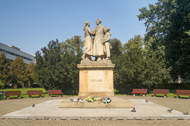 Similar image 22127038