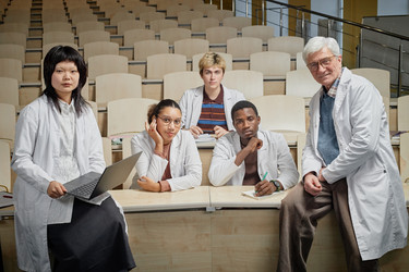 Similar image 22143096