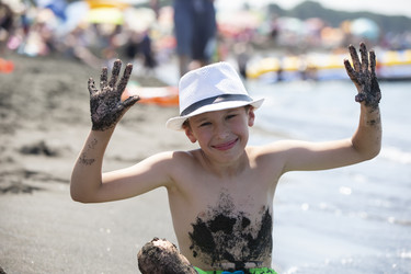 Similar image 22137786