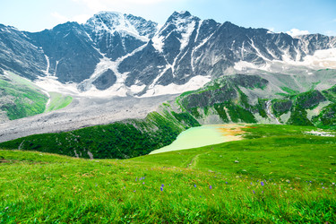 Similar image 22136743