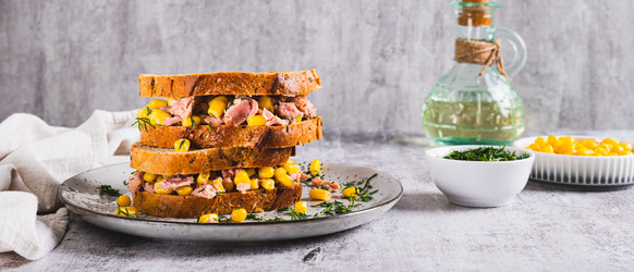 Similar image 22132638