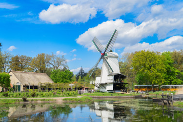 Similar image 22137189