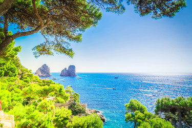 Similar image 22137480