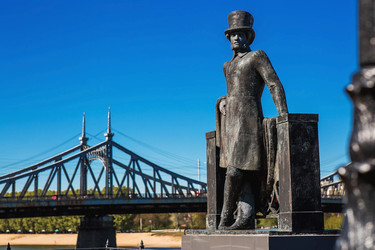 Similar image 22136115