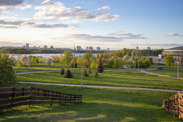 Similar image 22136180