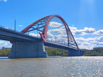 Similar image 22135915