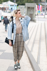 Similar image 22142376