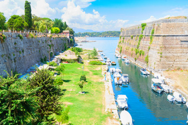 Similar image 22165077