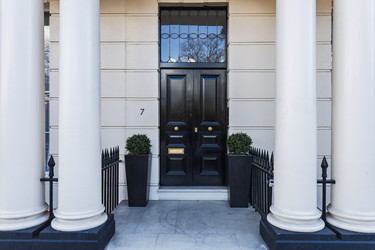 Similar image 22150321