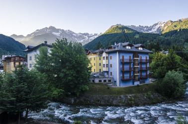 Similar image 22151429