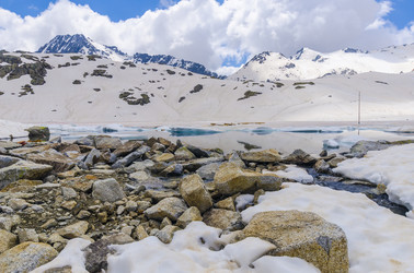 Similar image 22156400