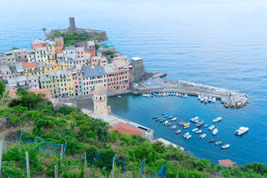 Similar image 22165375