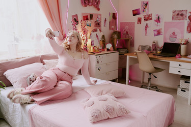 Similar image 22145440