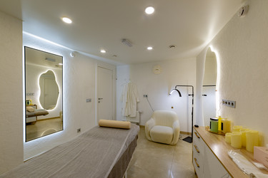 Similar image 22174879