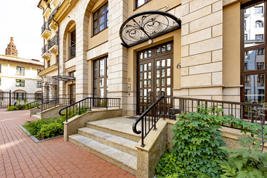 Similar image 22174955