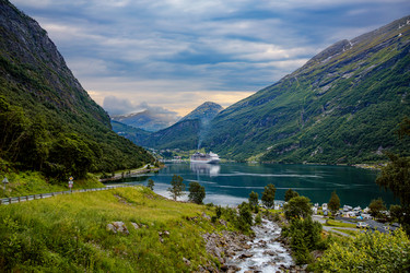 Similar image 22174624