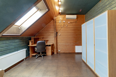 Similar image 22194279