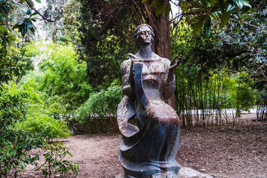 Similar image 22195440