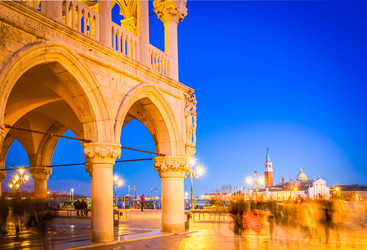 Similar image 22201570