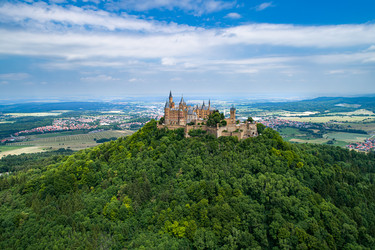 Similar image 22203043