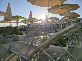 Similar image 22210194