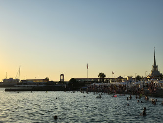 Similar image 22210200