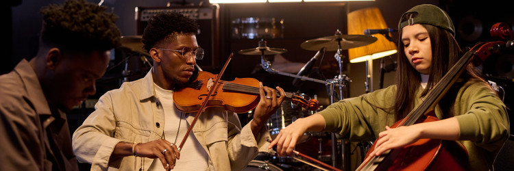 Similar image 22215350