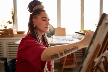 Similar image 22213579