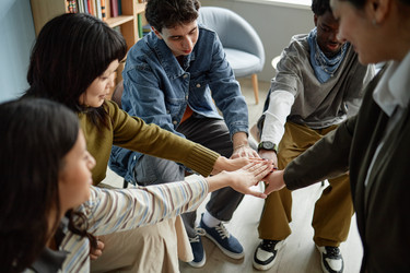 Similar image 22213110